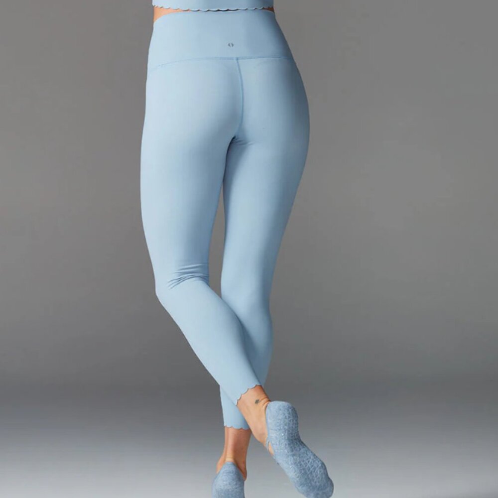 Tavi - Scallop High Waisted 7/8 Leggings